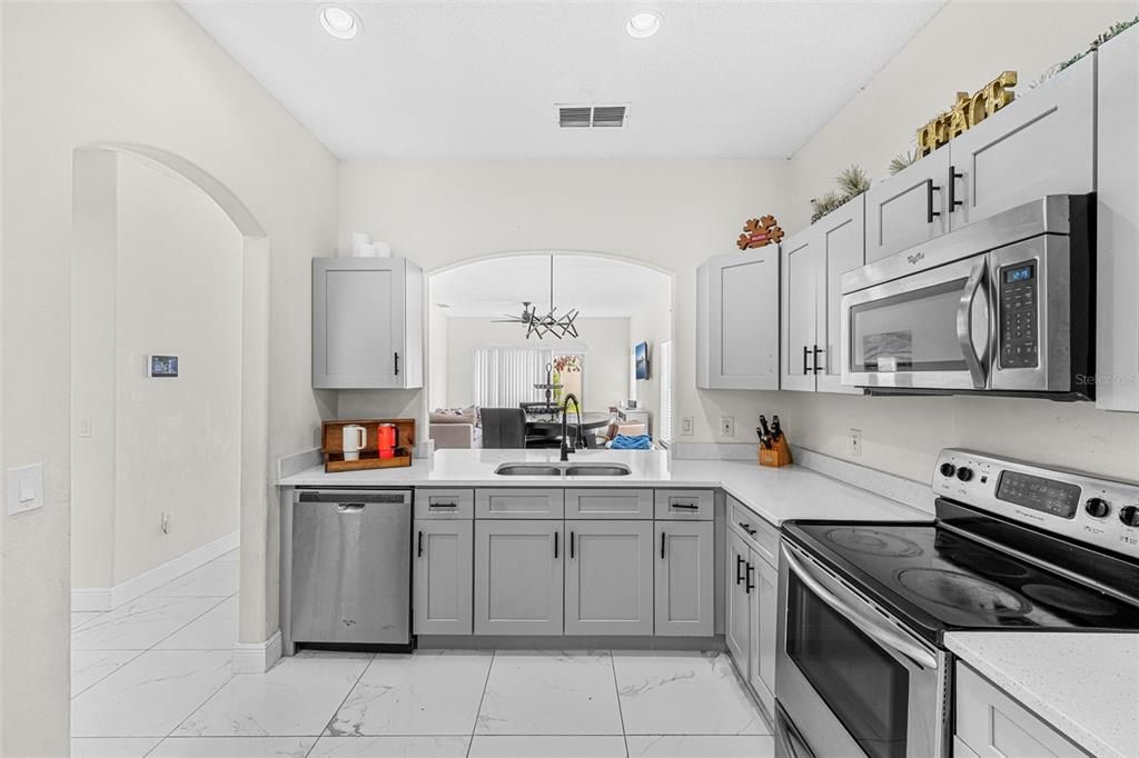 For Sale: $375,000 (4 beds, 2 baths, 2081 Square Feet)