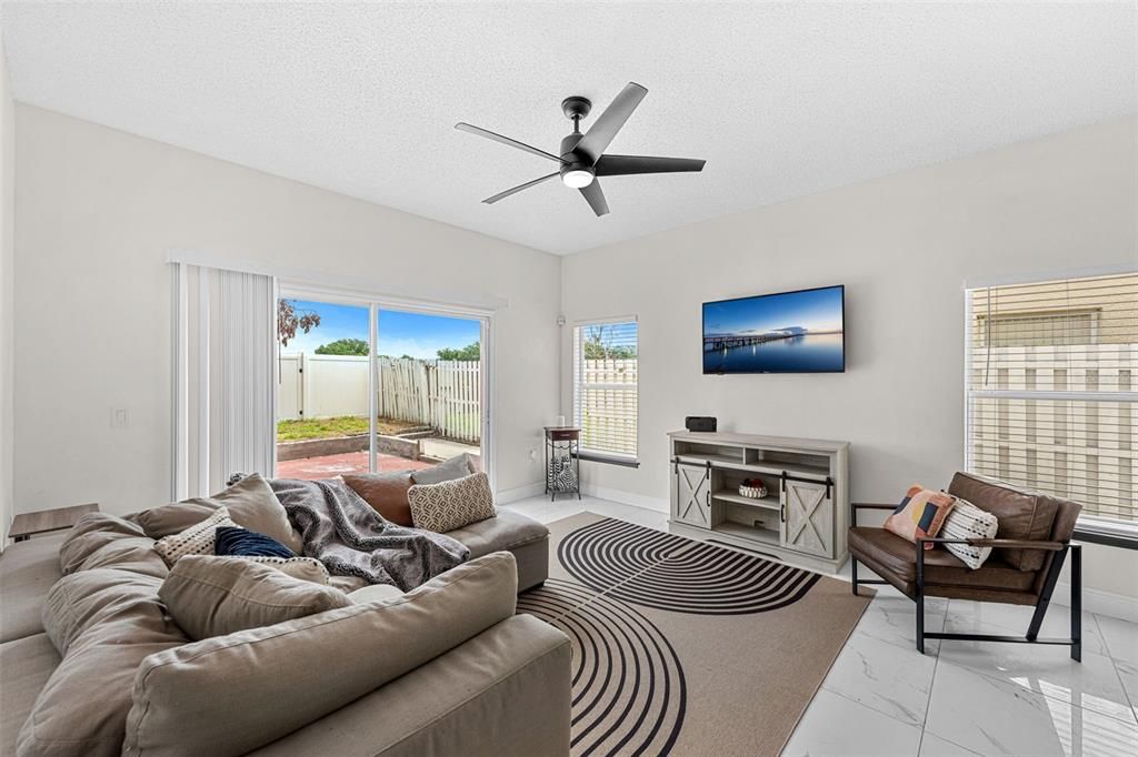For Sale: $375,000 (4 beds, 2 baths, 2081 Square Feet)