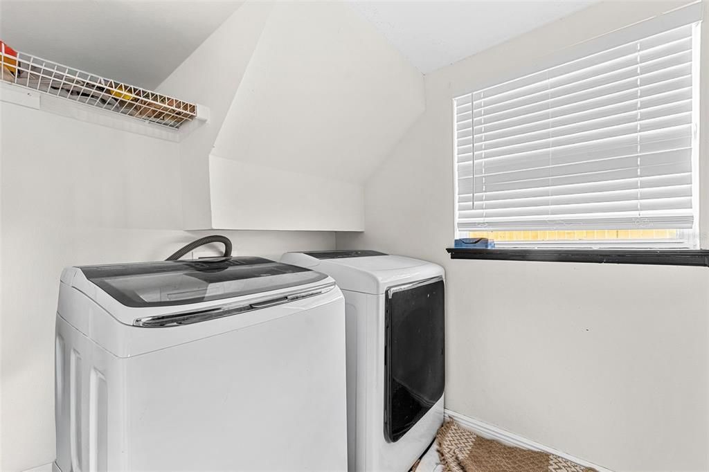 For Sale: $375,000 (4 beds, 2 baths, 2081 Square Feet)