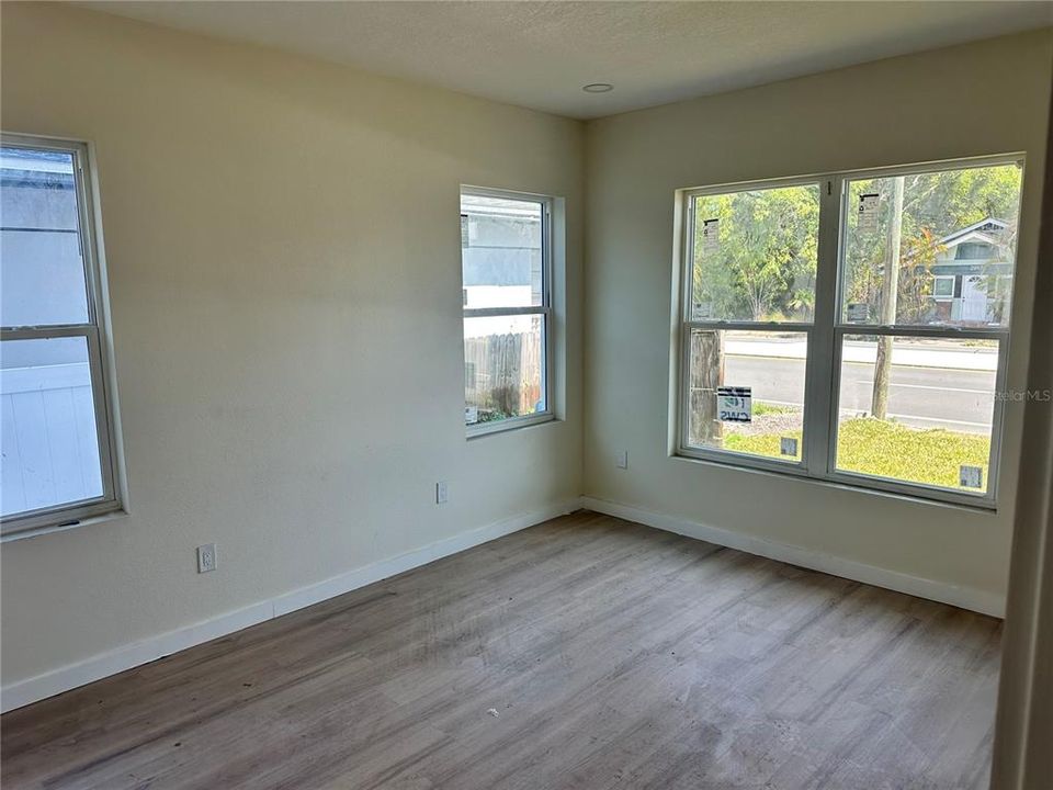 En Venta: $864,350 (3 camas, 3 baños, 2872 Pies cuadrados)