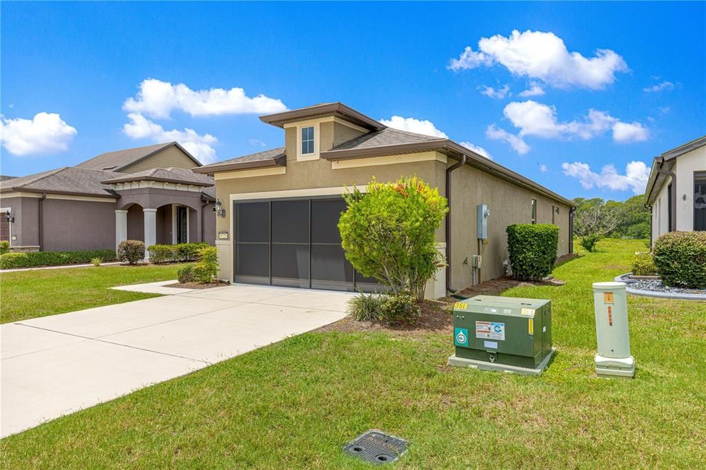 For Sale: $309,900 (2 beds, 2 baths, 1475 Square Feet)