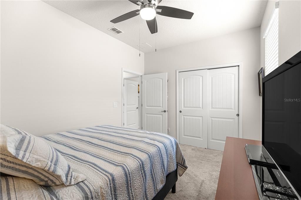For Sale: $309,900 (2 beds, 2 baths, 1475 Square Feet)