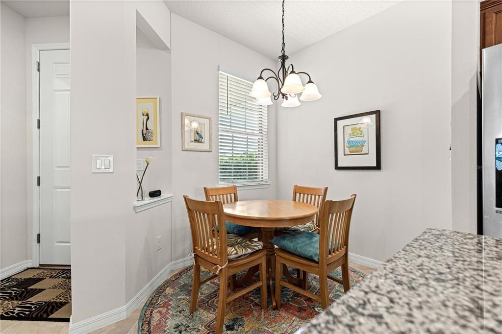 For Sale: $309,900 (2 beds, 2 baths, 1475 Square Feet)