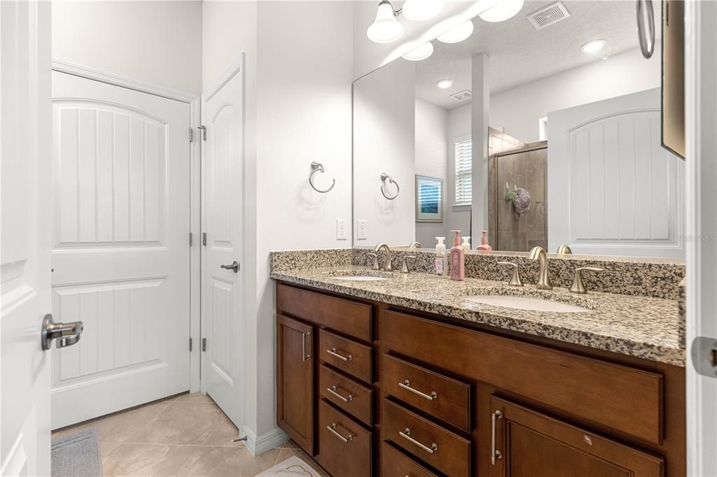 For Sale: $309,900 (2 beds, 2 baths, 1475 Square Feet)