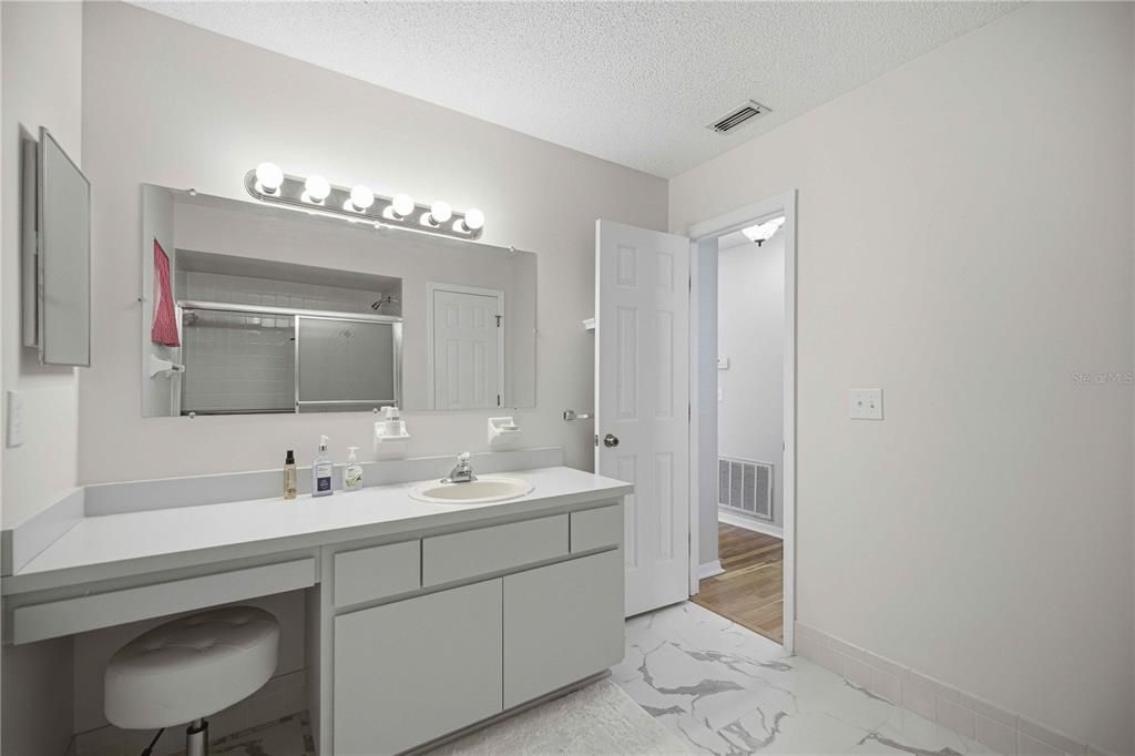 En Venta: $239,900 (2 camas, 2 baños, 1248 Pies cuadrados)