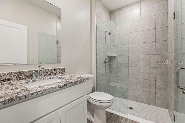 En Venta: $521,900 (4 camas, 3 baños, 2471 Pies cuadrados)
