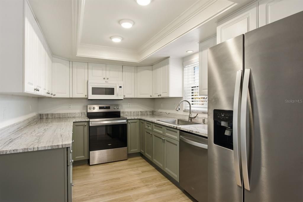 For Rent: $2,100 (2 beds, 2 baths, 1210 Square Feet)