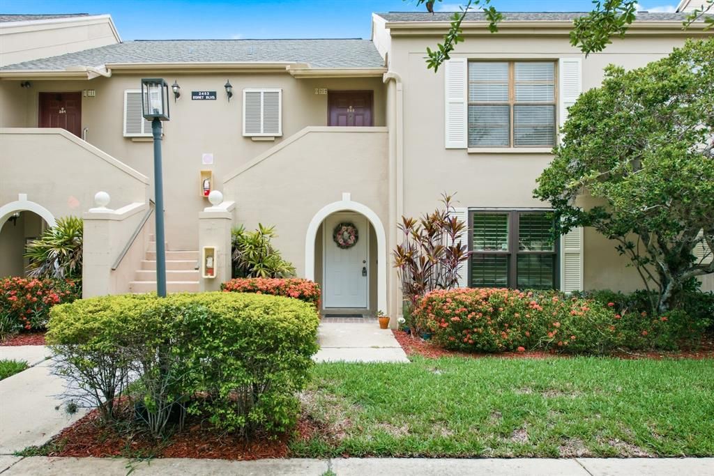 For Rent: $2,100 (2 beds, 2 baths, 1210 Square Feet)