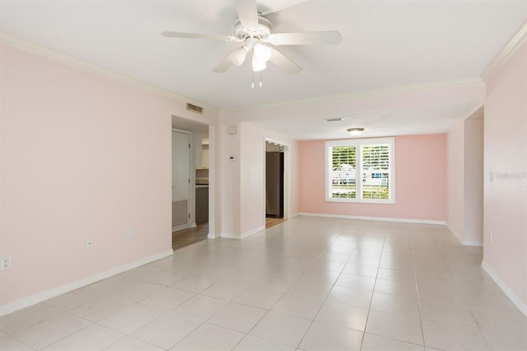 For Rent: $2,100 (2 beds, 2 baths, 1210 Square Feet)