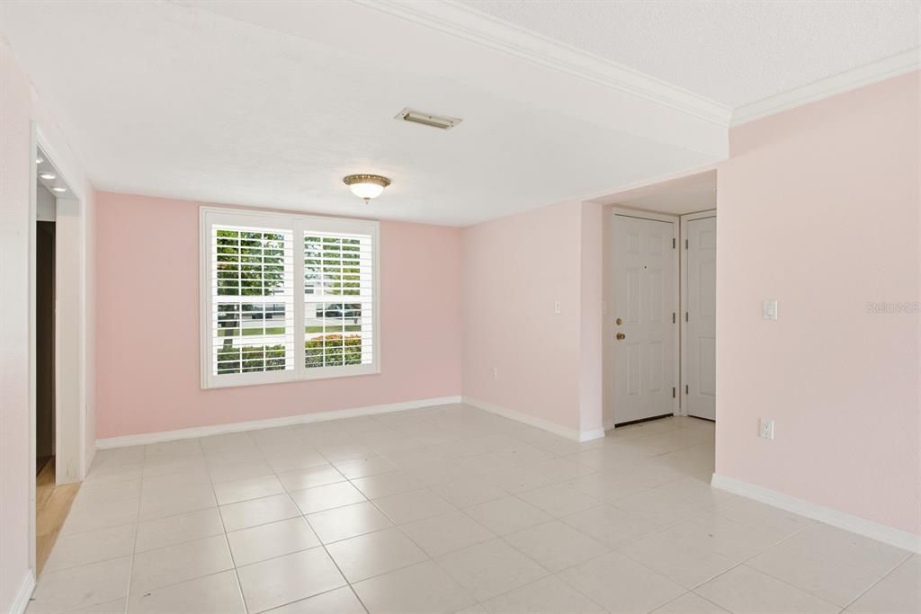 For Rent: $2,100 (2 beds, 2 baths, 1210 Square Feet)