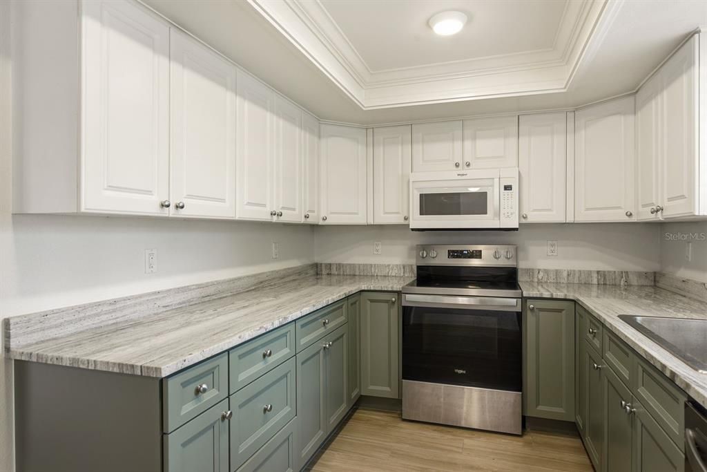 For Rent: $2,100 (2 beds, 2 baths, 1210 Square Feet)