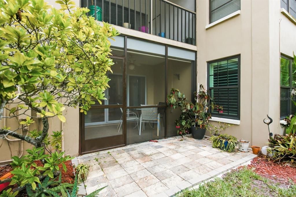 For Rent: $2,100 (2 beds, 2 baths, 1210 Square Feet)