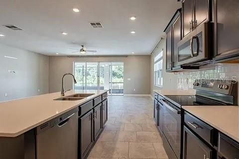 For Rent: $3,600 (4 beds, 2 baths, 3438 Square Feet)