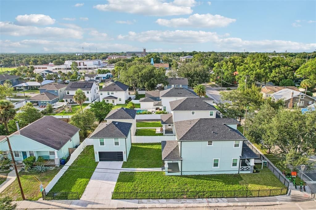 En Venta: $900,000 (5 camas, 4 baños, 2400 Pies cuadrados)