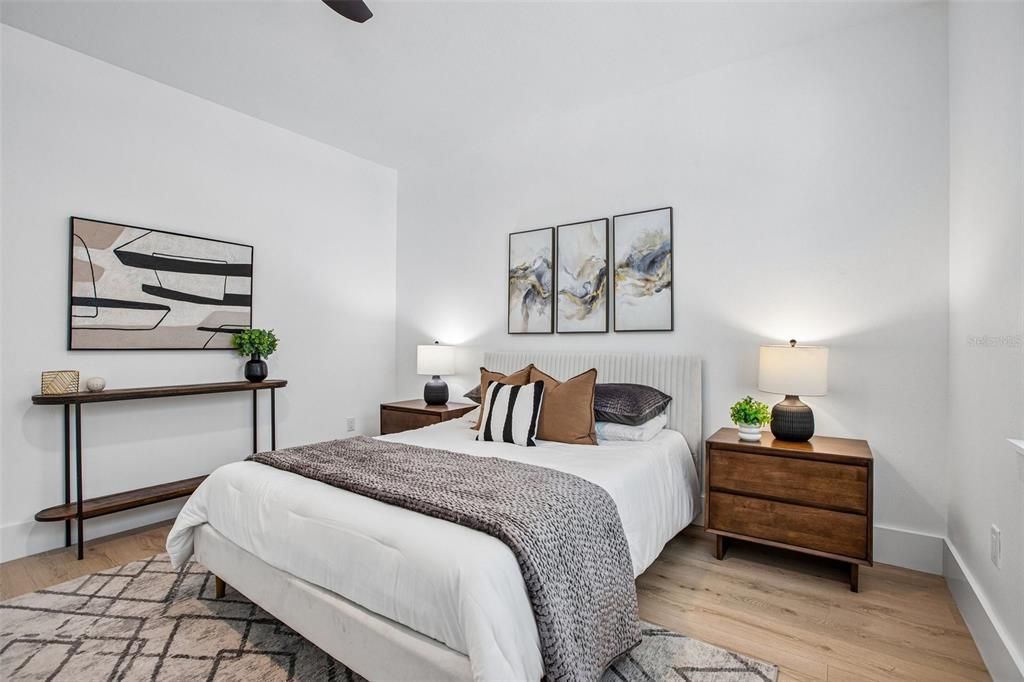 En Venta: $900,000 (5 camas, 4 baños, 2400 Pies cuadrados)