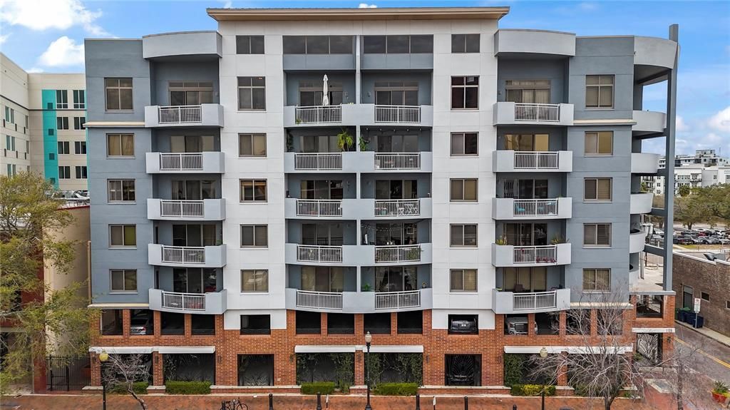 For Rent: $6,000 (4 beds, 3 baths, 2501 Square Feet)