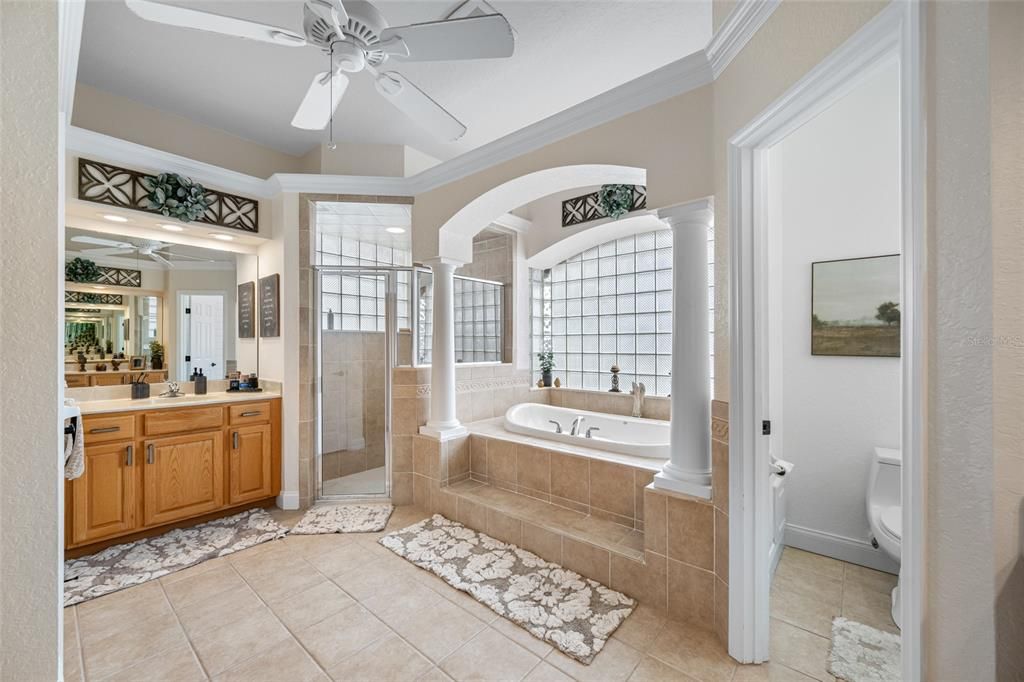 For Sale: $600,000 (4 beds, 3 baths, 3065 Square Feet)
