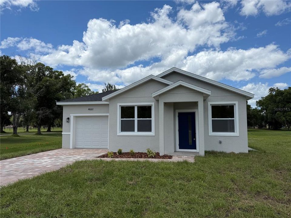 For Sale: $385,000 (2 beds, 2 baths, 993 Square Feet)