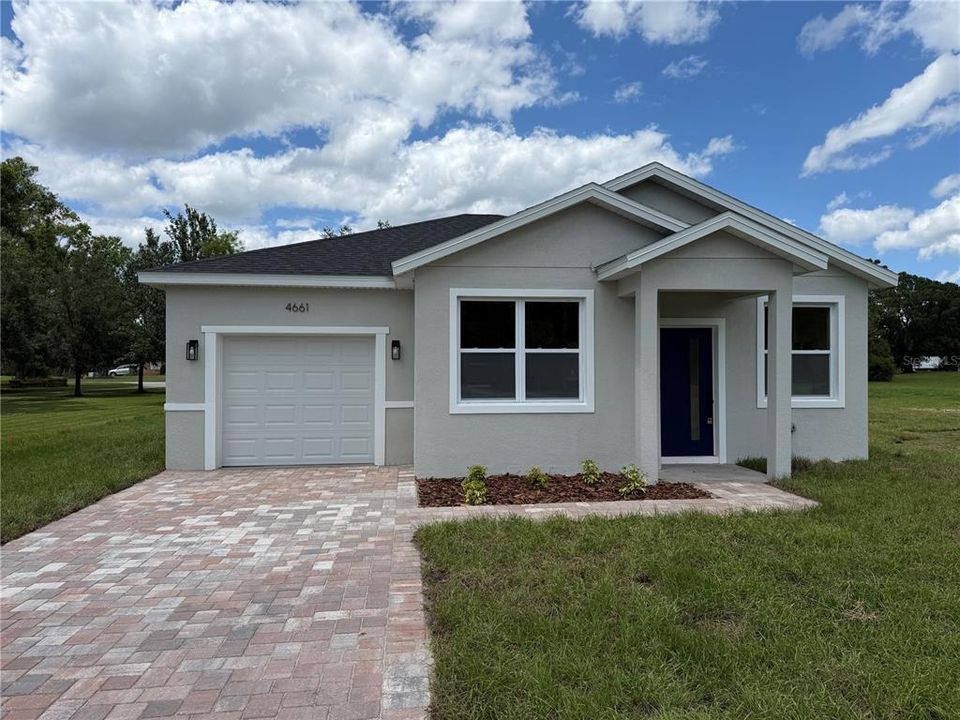 For Sale: $385,000 (2 beds, 2 baths, 993 Square Feet)