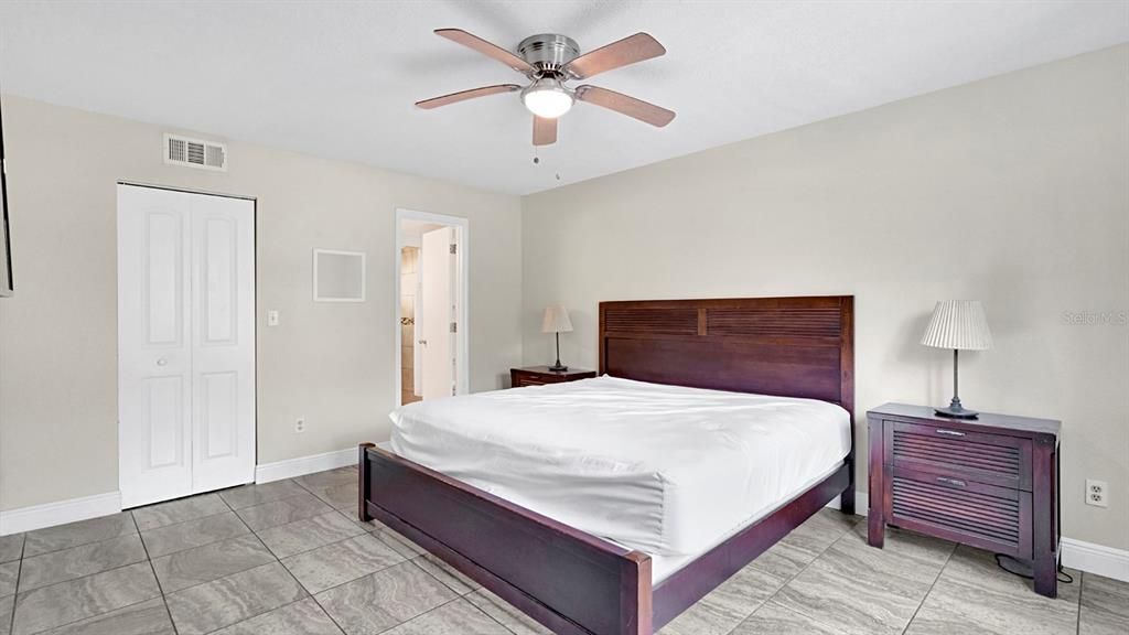 Active With Contract: $218,900 (3 beds, 2 baths, 1220 Square Feet)