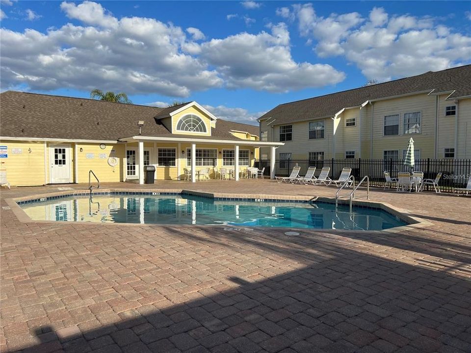 Active With Contract: $218,900 (3 beds, 2 baths, 1220 Square Feet)