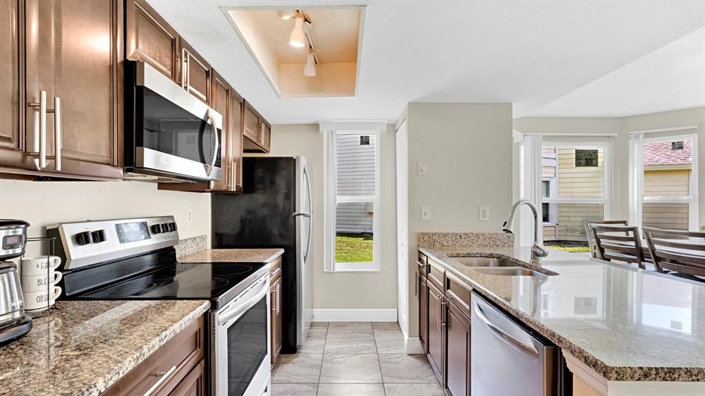 Active With Contract: $218,900 (3 beds, 2 baths, 1220 Square Feet)