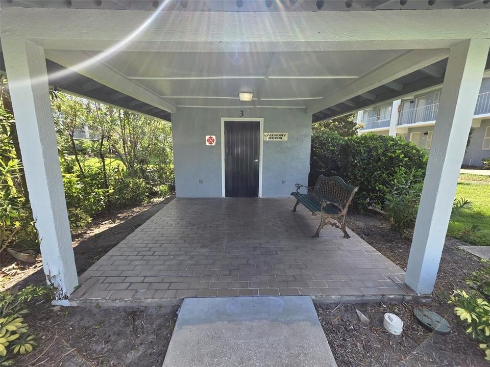For Rent: $1,100 (1 beds, 1 baths, 496 Square Feet)