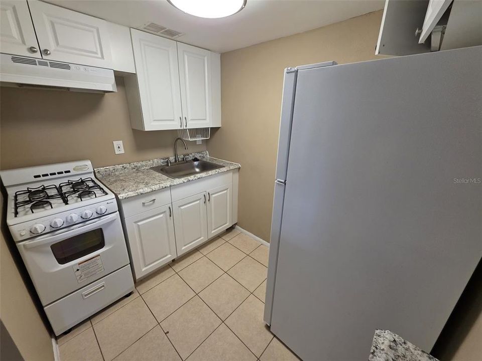 For Rent: $1,100 (1 beds, 1 baths, 496 Square Feet)