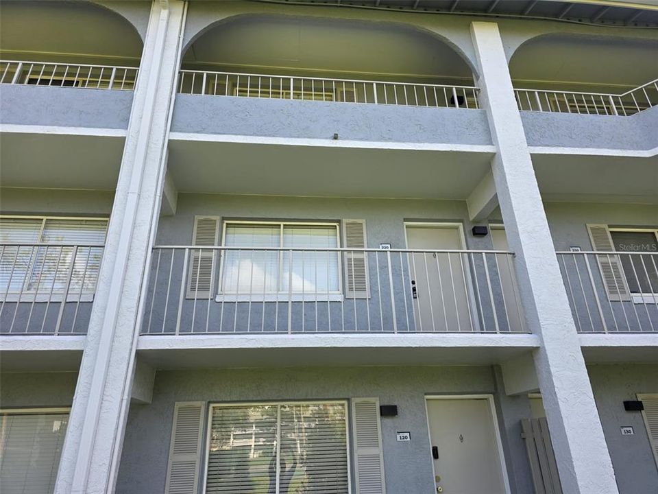 For Rent: $1,100 (1 beds, 1 baths, 496 Square Feet)