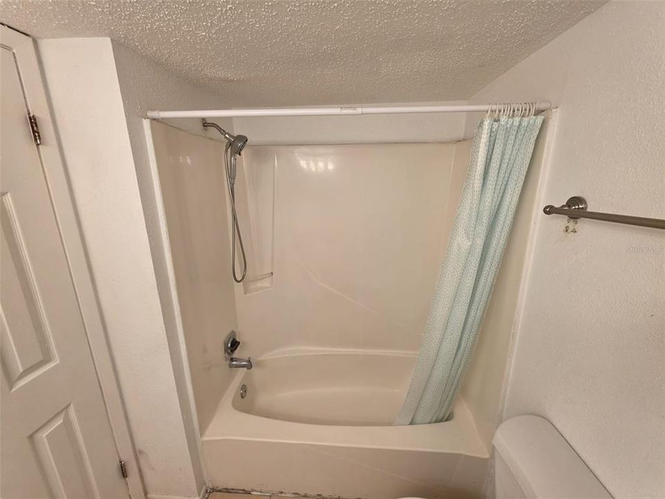 For Rent: $1,100 (1 beds, 1 baths, 496 Square Feet)