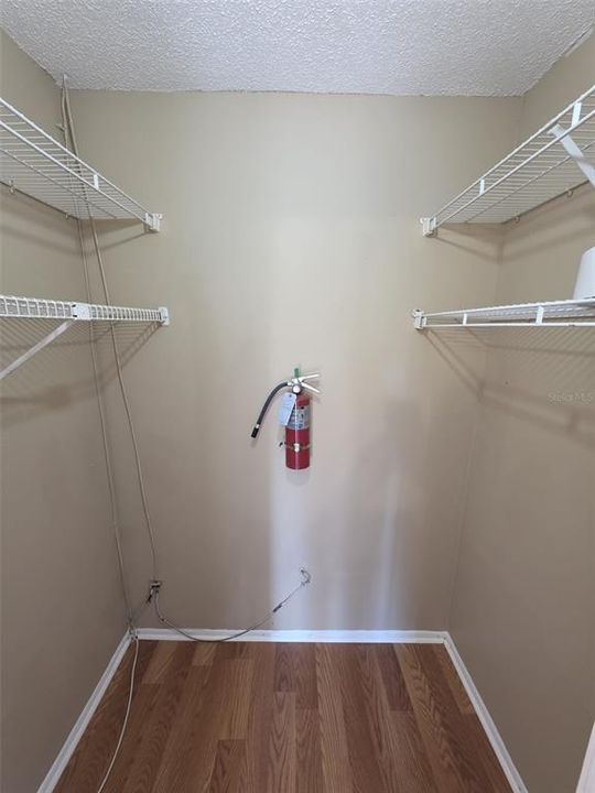 For Rent: $1,100 (1 beds, 1 baths, 496 Square Feet)
