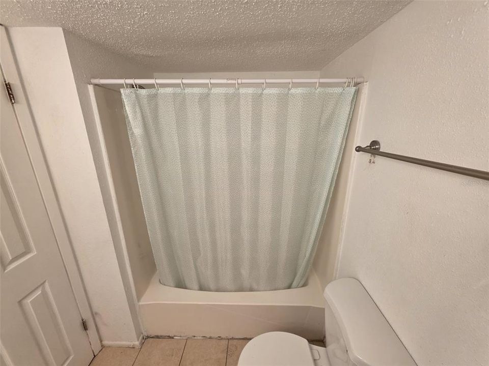 For Rent: $1,100 (1 beds, 1 baths, 496 Square Feet)