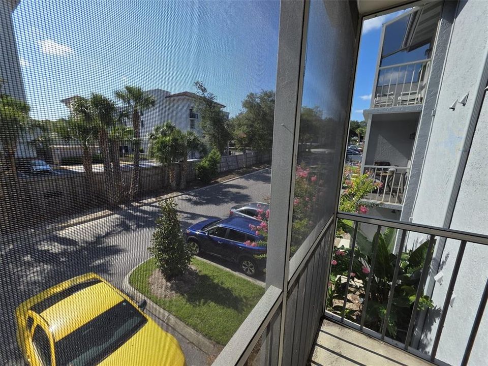 For Rent: $1,100 (1 beds, 1 baths, 496 Square Feet)