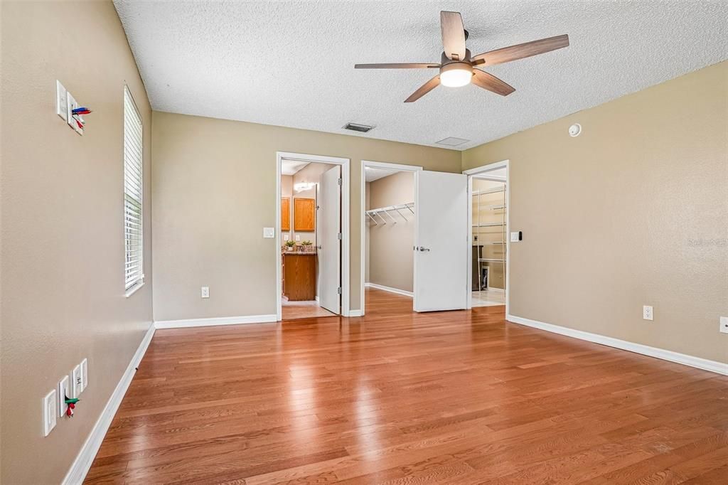 En Venta: $349,000 (4 camas, 2 baños, 1754 Pies cuadrados)
