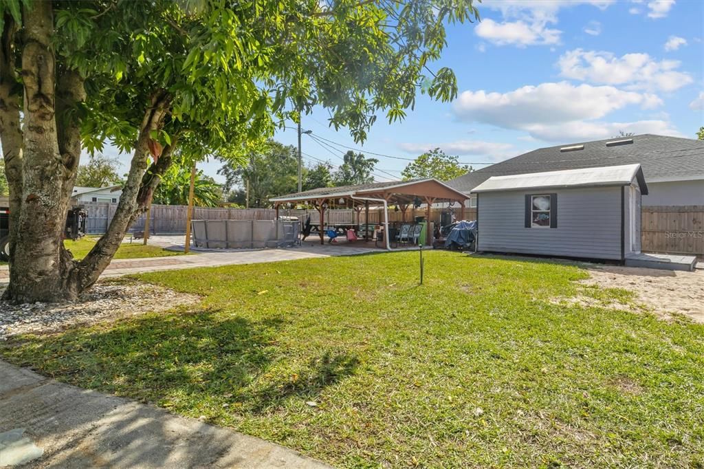 For Sale: $220,000 (3 beds, 1 baths, 748 Square Feet)
