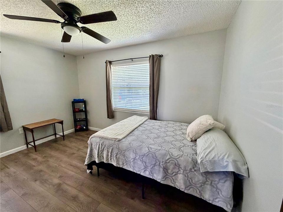 For Sale: $220,000 (3 beds, 1 baths, 1302 Square Feet)