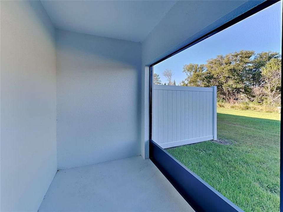 For Rent: $2,385 (4 beds, 2 baths, 2032 Square Feet)