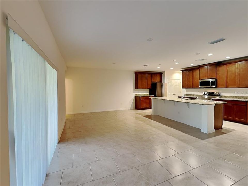 For Rent: $2,385 (4 beds, 2 baths, 2032 Square Feet)