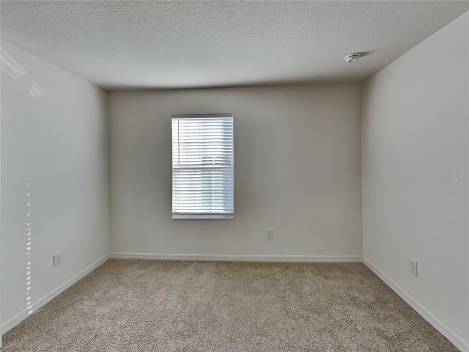For Rent: $2,385 (4 beds, 2 baths, 2032 Square Feet)