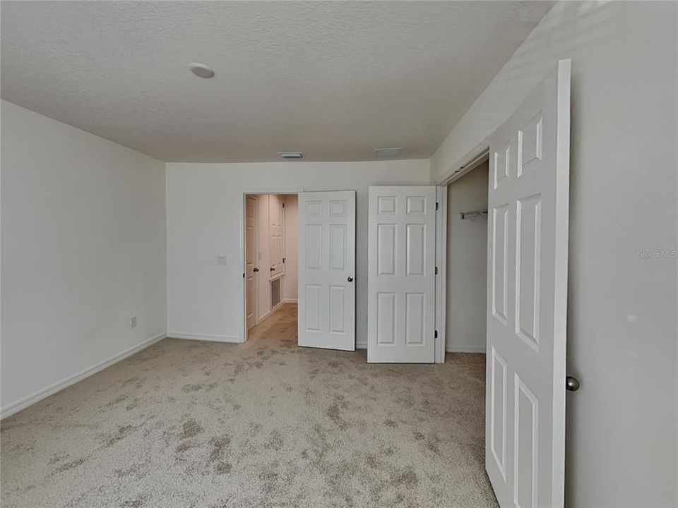 For Rent: $2,385 (4 beds, 2 baths, 2032 Square Feet)