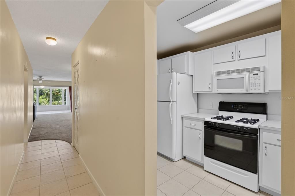 На продажу: $99,900 (1 спален, 1 ванн, 1078 Квадратных фут)