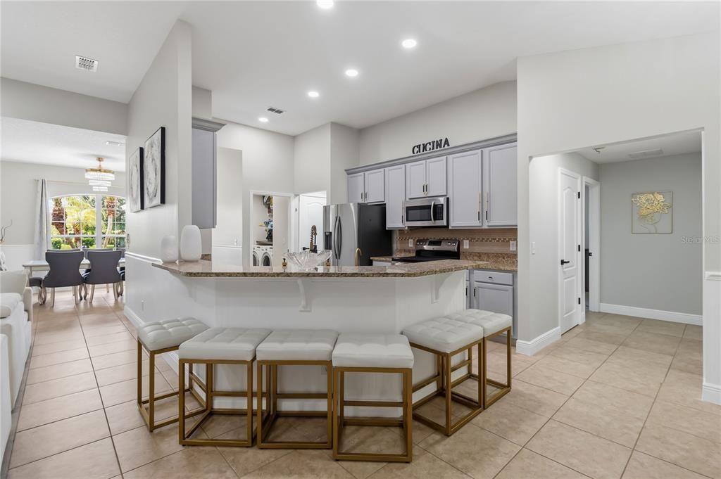 En Venta: $488,881 (5 camas, 2 baños, 2320 Pies cuadrados)