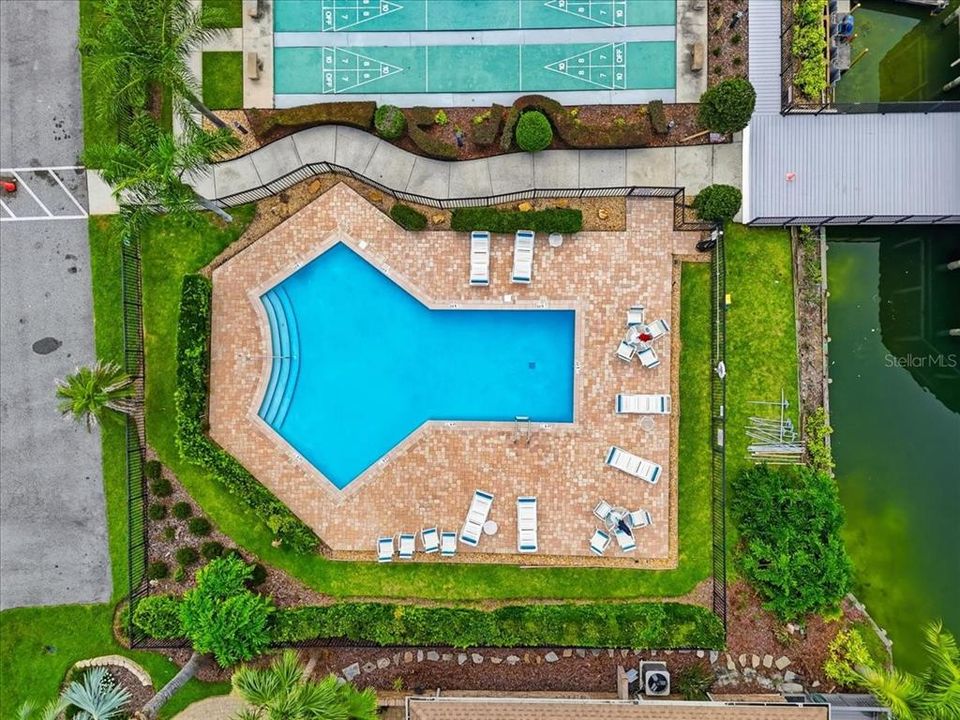 На продажу: $359,900 (3 спален, 2 ванн, 1651 Квадратных фут)