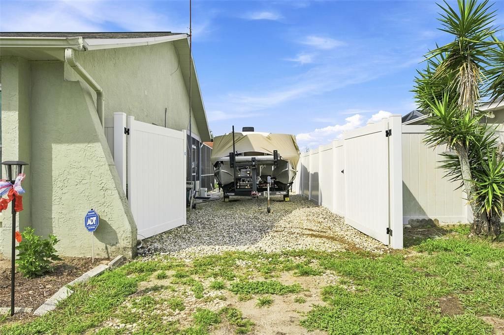 For Sale: $380,000 (2 beds, 2 baths, 1326 Square Feet)