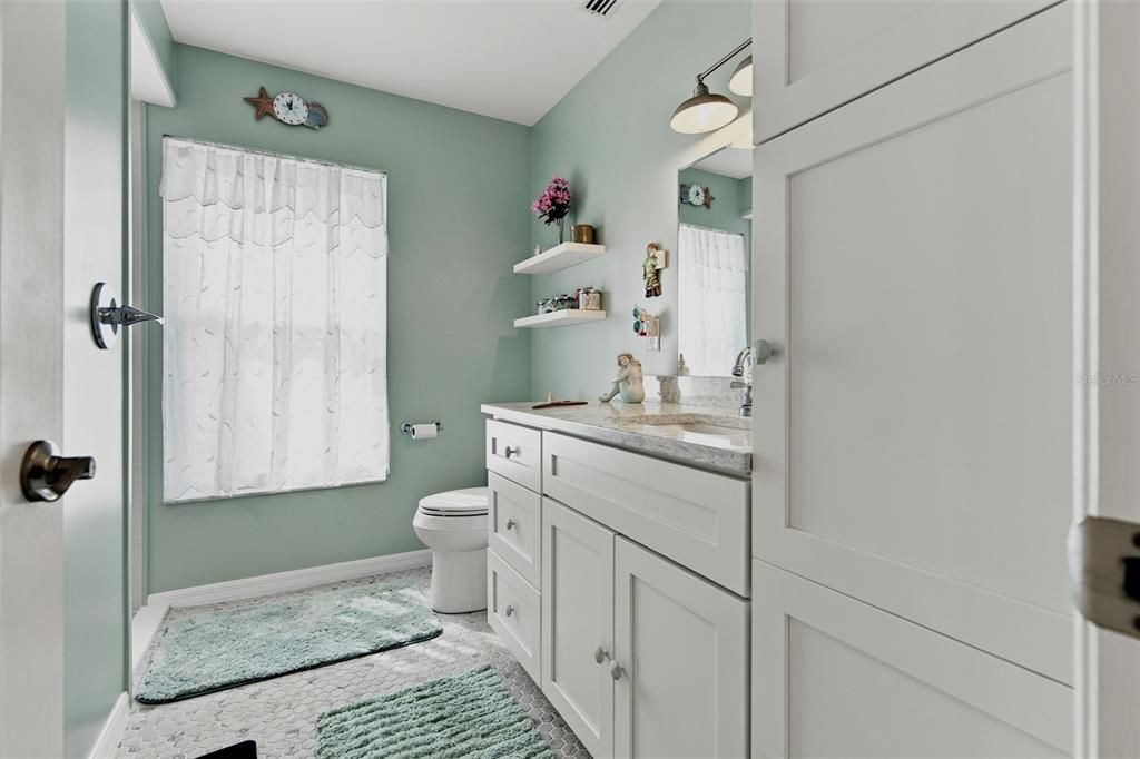 For Sale: $380,000 (2 beds, 2 baths, 1326 Square Feet)