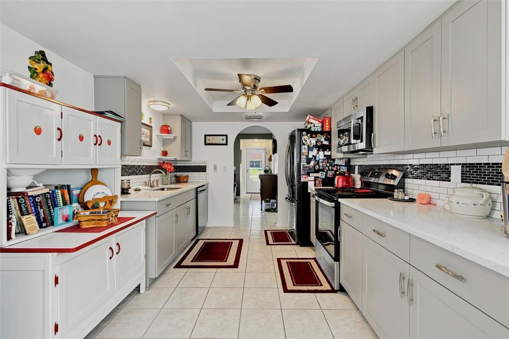 For Sale: $380,000 (2 beds, 2 baths, 1326 Square Feet)