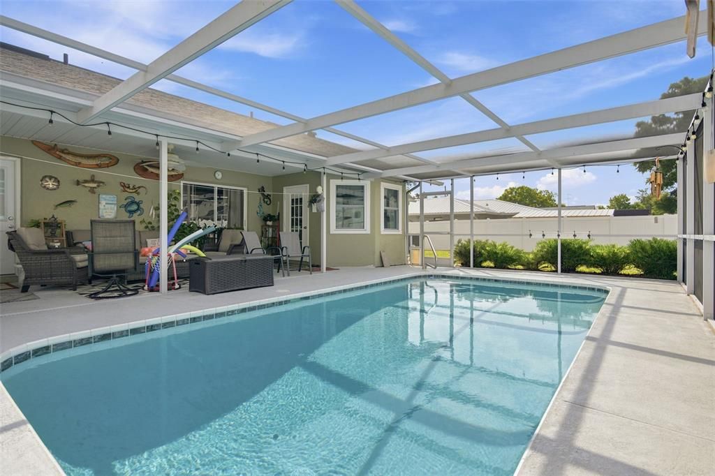 For Sale: $380,000 (2 beds, 2 baths, 1326 Square Feet)