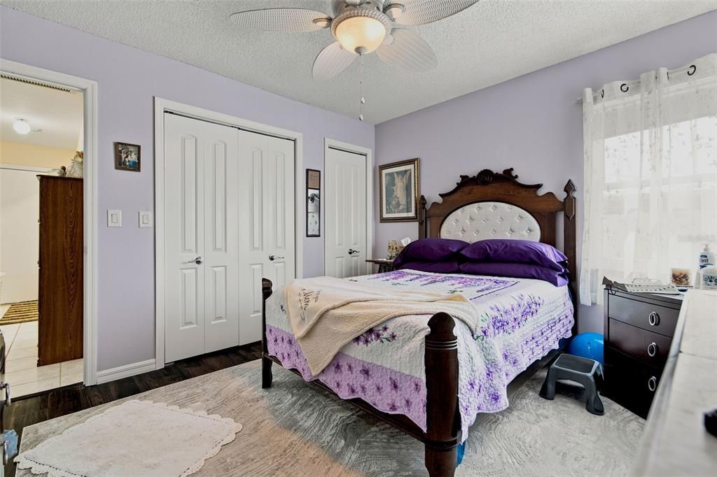 For Sale: $380,000 (2 beds, 2 baths, 1326 Square Feet)