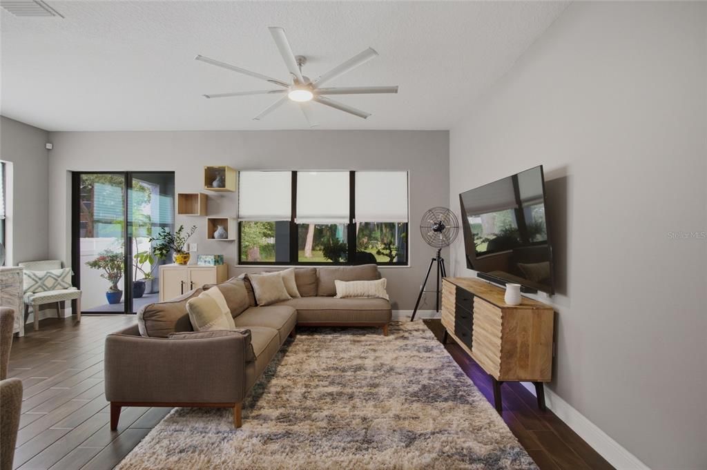 For Sale: $700,000 (3 beds, 2 baths, 2192 Square Feet)