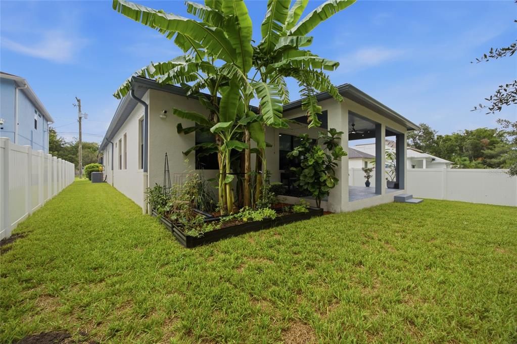 For Sale: $700,000 (3 beds, 2 baths, 2192 Square Feet)